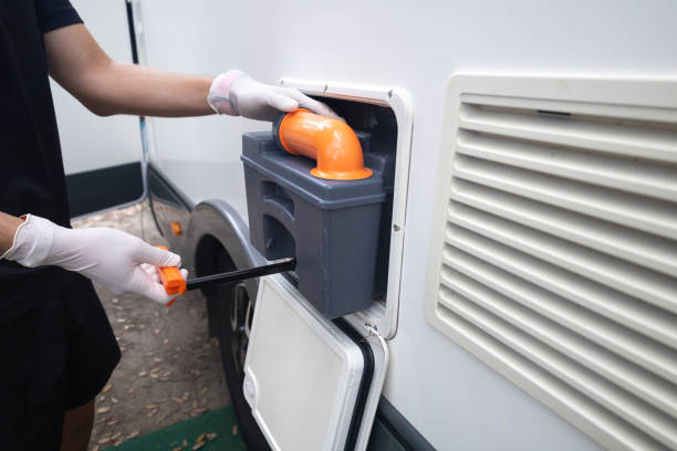 Portable Toilet Options We Offer in Bridgeport, TX